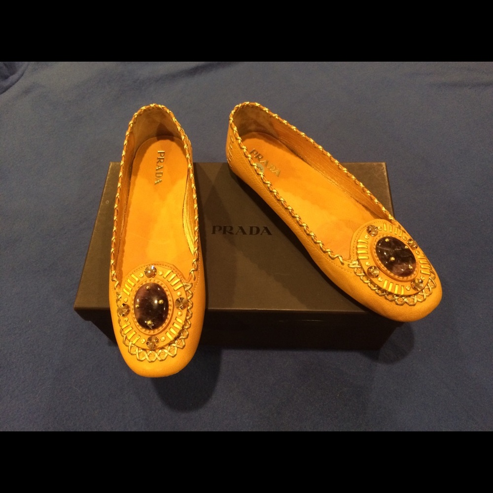 🌞❌SOLD❌Prada Leather Moccasins🌞 - Picture 6 of 8